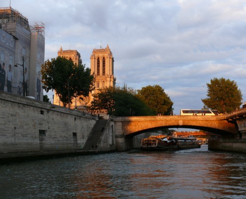 Notre-Dame de Paris-Bateau-Péniche